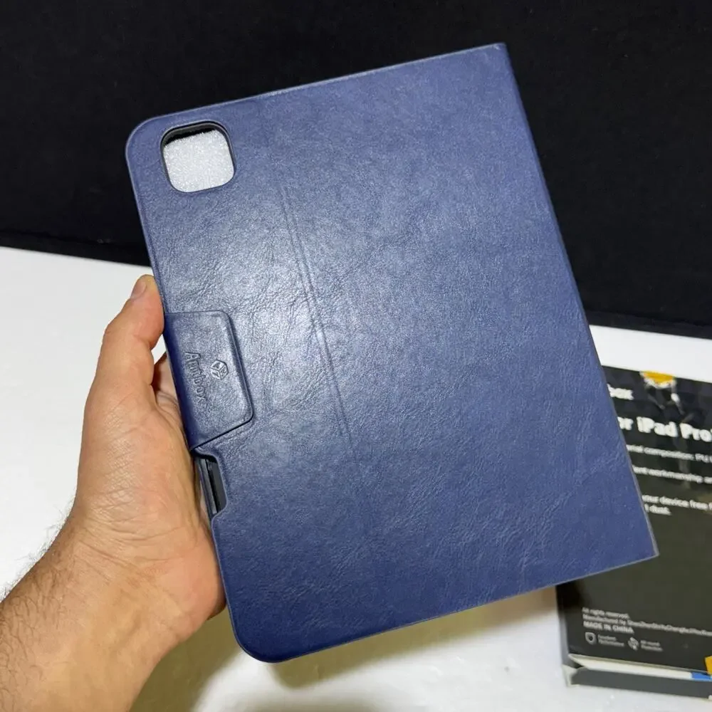 & Other Stories antbox case